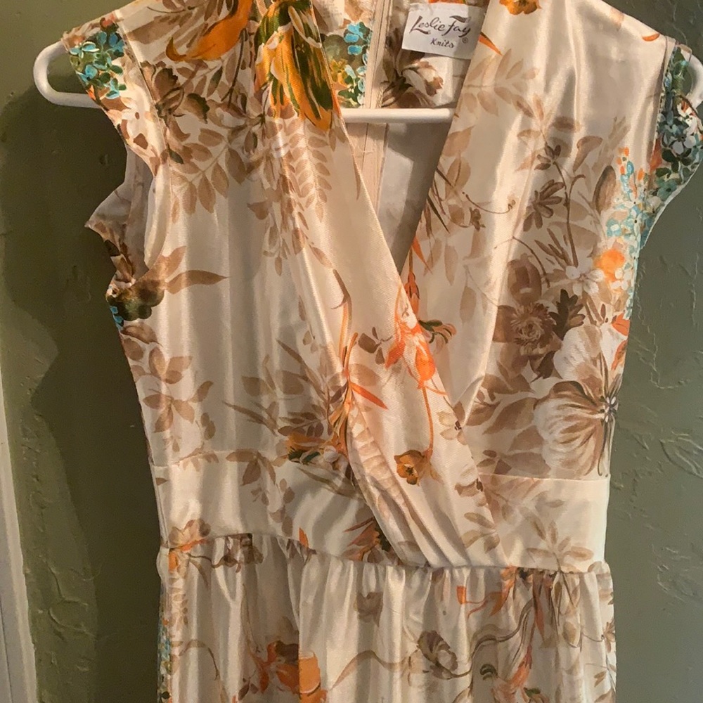 Vintage Leslie Fay Floral pattern dress.